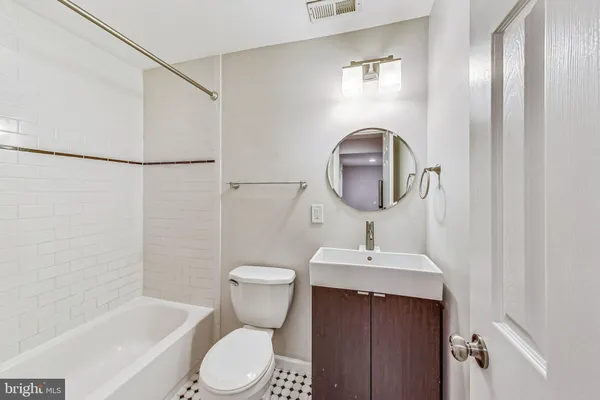$4,375 | 627 Lamont Street Northwest, Washington, DC 20010