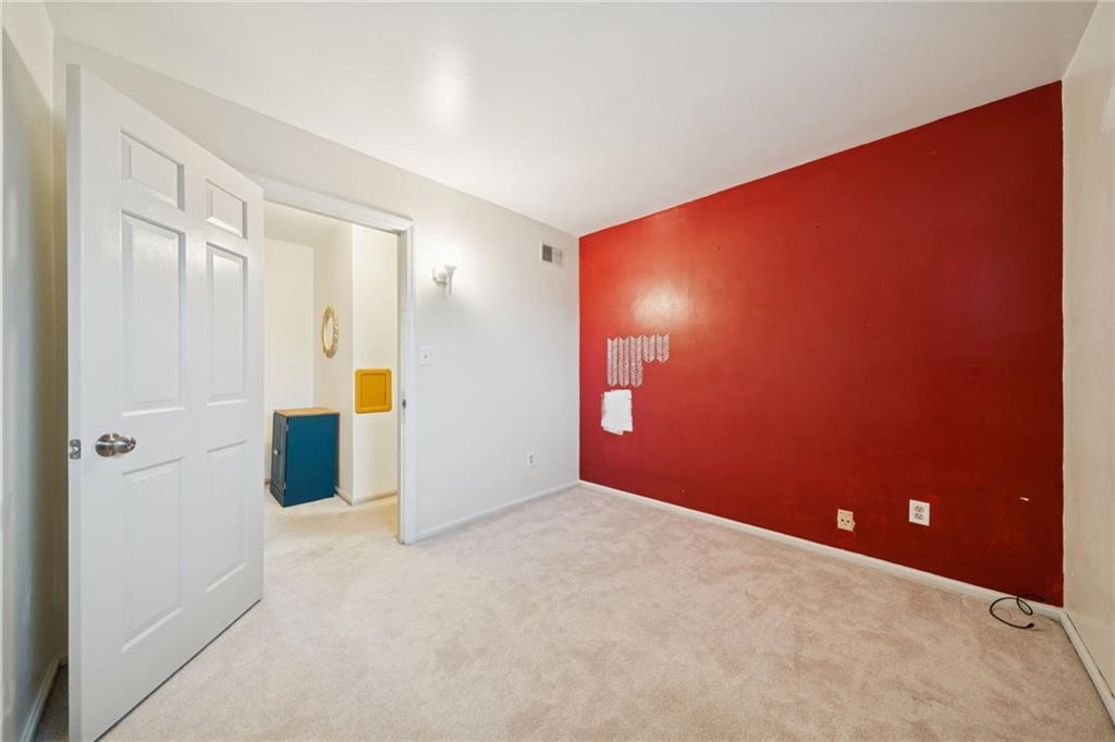 1254 Rinaldi Street Verona, PA 15147 - Photo 29 of 50 Convenient Laundry Chute