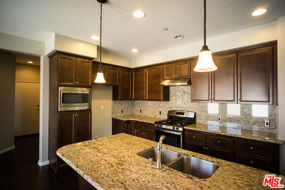 20340 Paseo Los Arcos Porter Ranch, CA 91326 - Photo 6 of 19