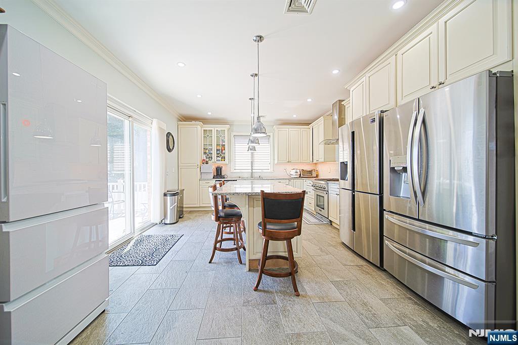 897 Virgil Avenue Ridgefield, NJ 07657 - Photo 27 of 50