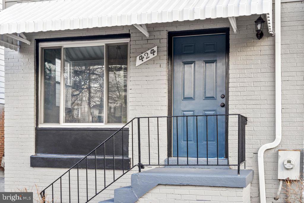 424 53rd Street Southeast Washington, DC 20019 - Photo 3 of 40 a view of front door