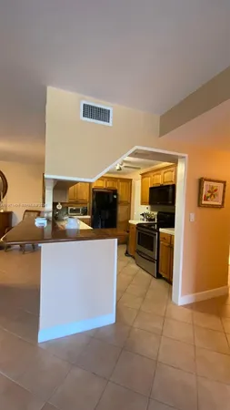 $5,500 | 177 Ocean Ln Drive, Unit 204, Key Biscayne, FL 33149