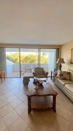 $5,500 | 177 Ocean Ln Drive, Unit 204, Key Biscayne, FL 33149