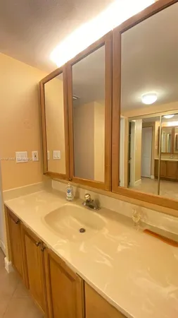 $5,500 | 177 Ocean Ln Drive, Unit 204, Key Biscayne, FL 33149