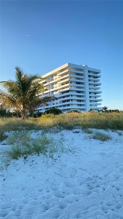 $5,500 | 177 Ocean Ln Drive, Unit 204, Key Biscayne, FL 33149