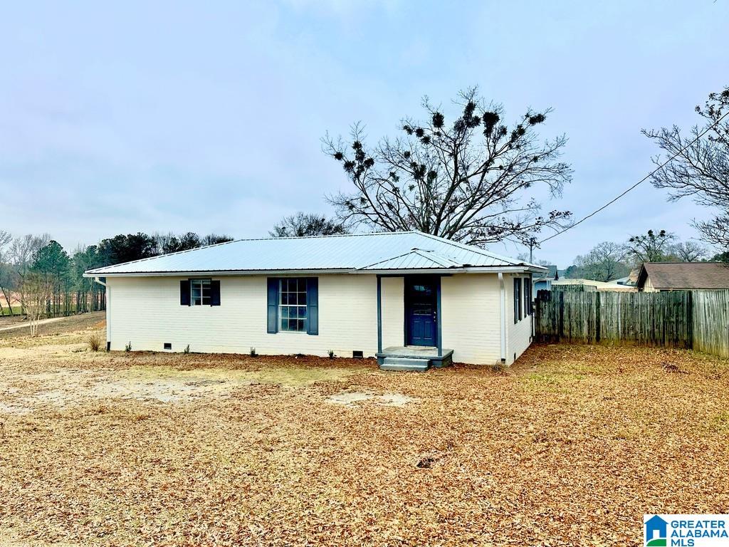 185 Robinson Street Jemison, AL 35085 - Photo 2 of 13