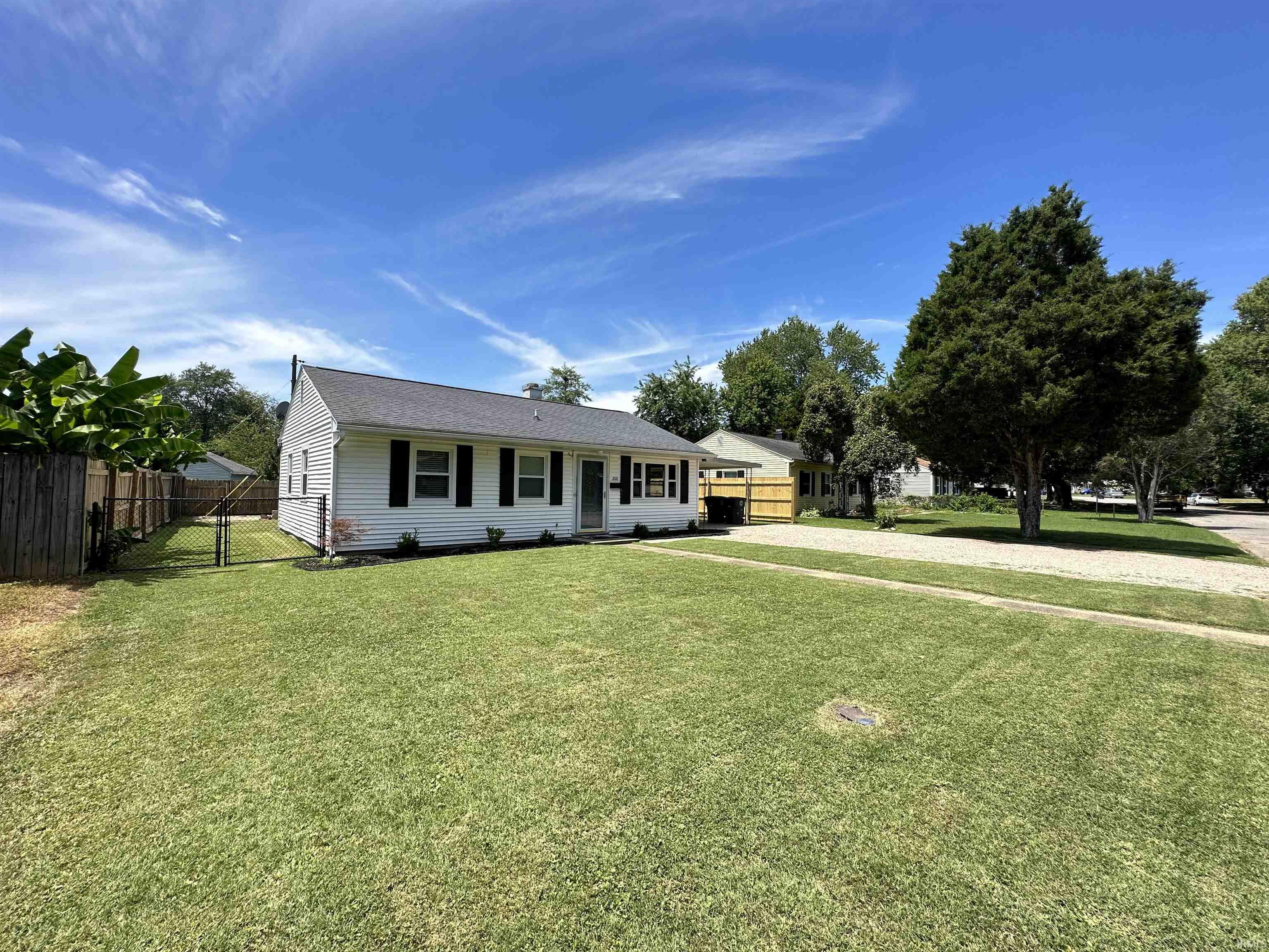 208 Sheridan Road Evansville, IN 47710 - Photo 2 of 24