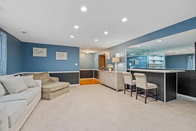 $335,000 | 15602 Violet Court, Unit 31, Orland Park, IL 60462