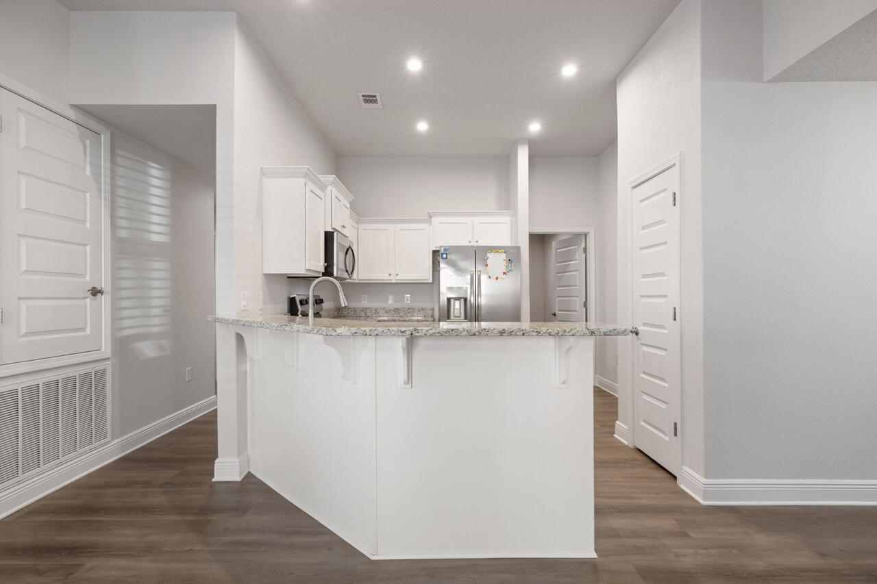 109 Ridgeway Circle Crestview, FL 32536 - Photo 12 of 40 Kitchen