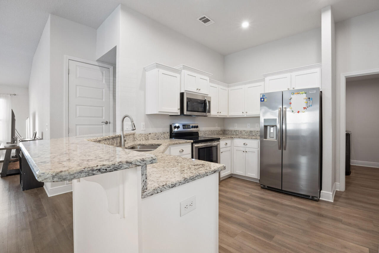 109 Ridgeway Circle Crestview, FL 32536 - Photo 13 of 40 Kitchen