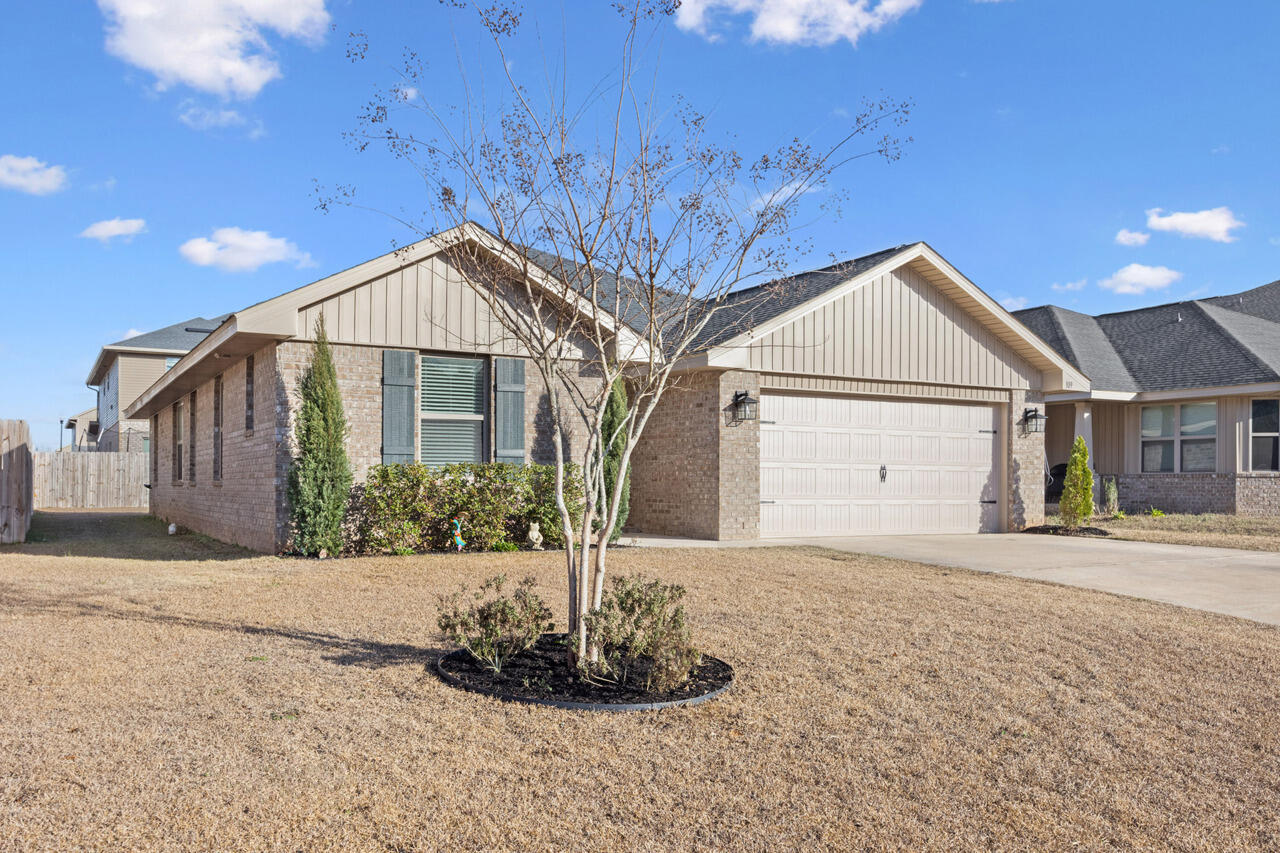 109 Ridgeway Circle Crestview, FL 32536 - Photo 2 of 40 109 Ridgeway Circle Street View
