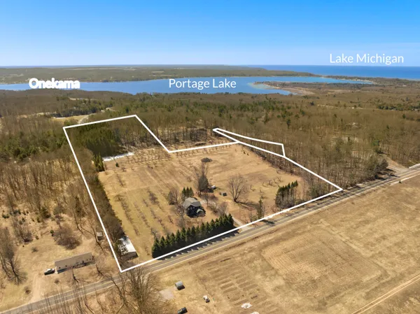 $647,000 | 4457 Maidens Road, Onekama, MI 49675