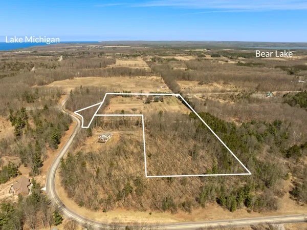 $647,000 | 4457 Maidens Road, Onekama, MI 49675