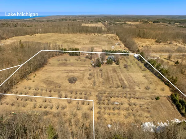 $647,000 | 4457 Maidens Road, Onekama, MI 49675
