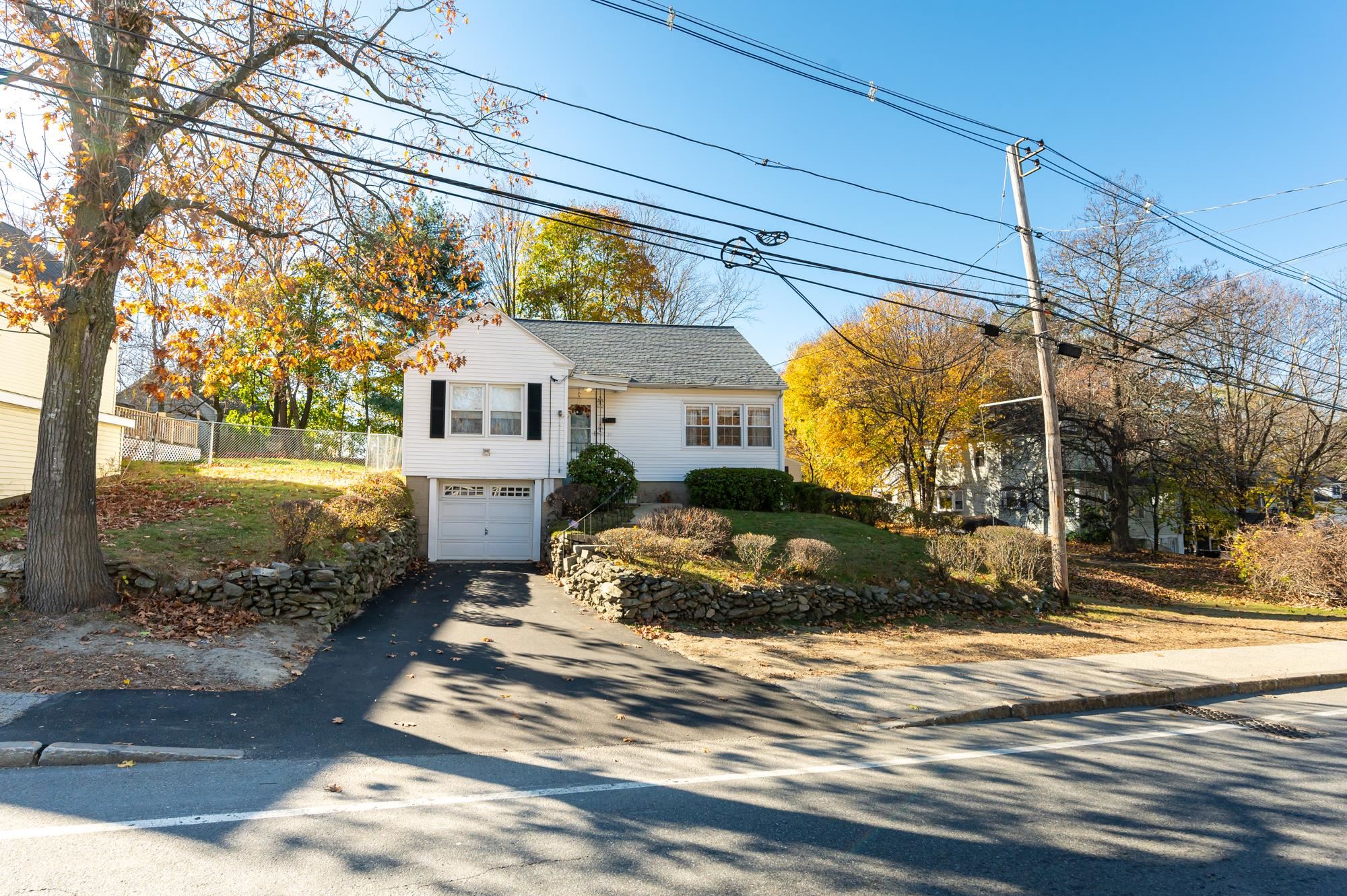 21 Lowell Road Hudson, NH 03051 - Photo 13 of 39