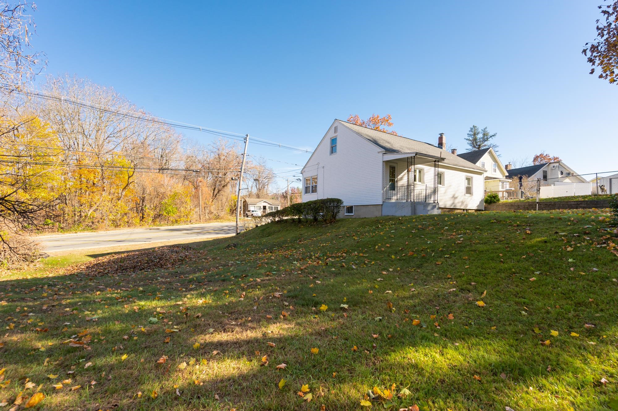 21 Lowell Road Hudson, NH 03051 - Photo 30 of 39