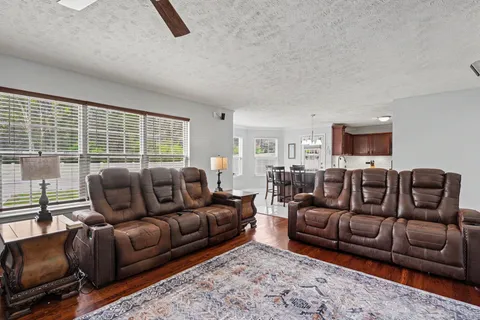 $690,000 | 107 Seven Springs Drive, Mount Juliet, TN 37122