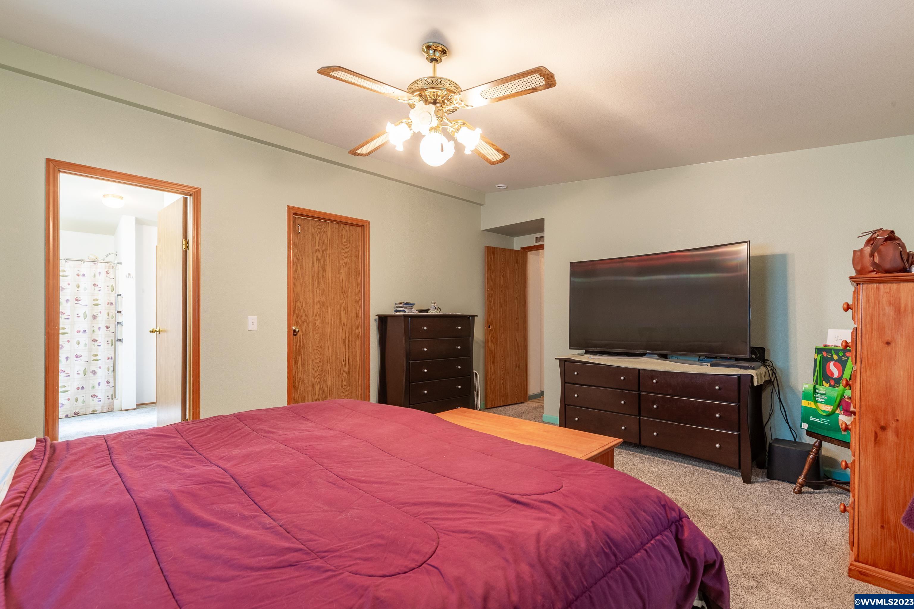 3281 Galena Loop Lebanon, OR 97355 - Photo 5 of 36 Gallery Image 5