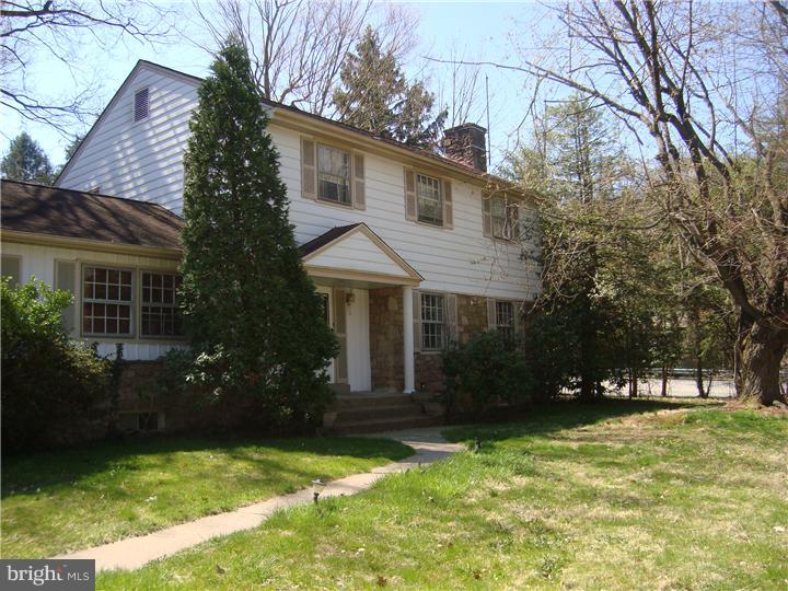 8330 Fenton Road Cheltenham, PA 19038 - Photo 2 of 11 Front Yard