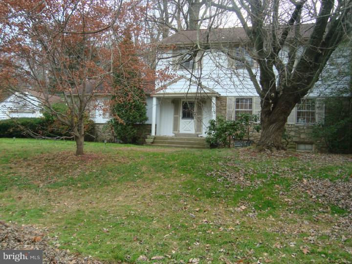 8330 Fenton Road Cheltenham, PA 19038 - Photo 3 of 11 Front Yard