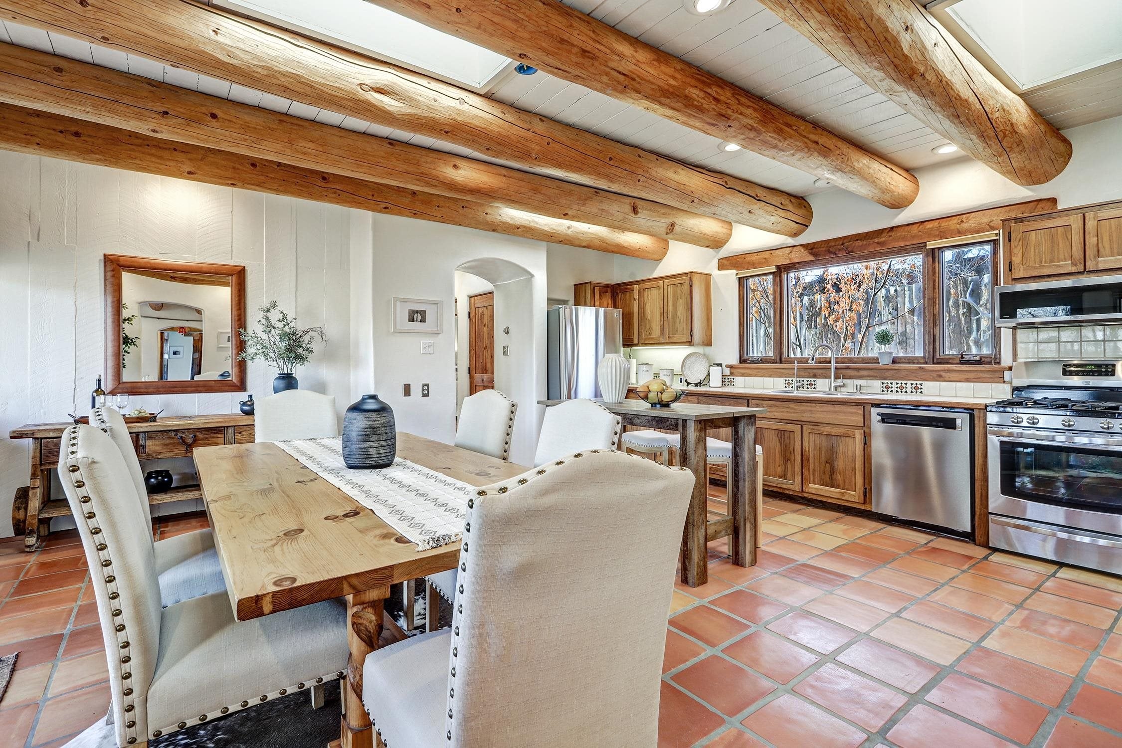 9 Hilltop Road Ranchos de Taos, NM 87557 - Photo 3 of 40 Gallery Image 3
