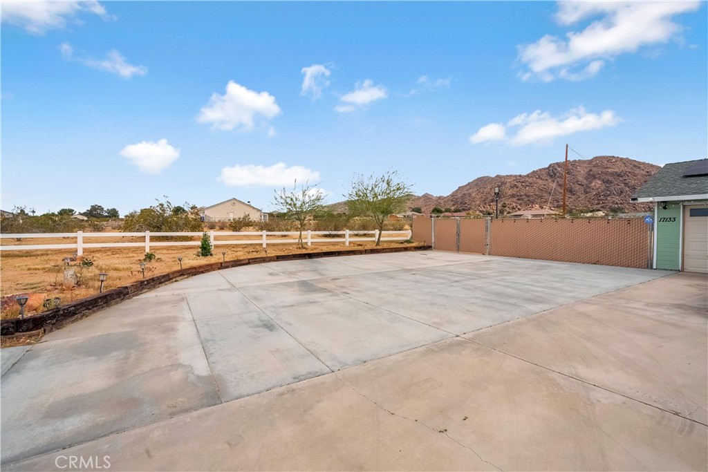 17133 Mesquite Road Apple Valley, CA 92307 - Photo 3 of 36 Gallery Image 3