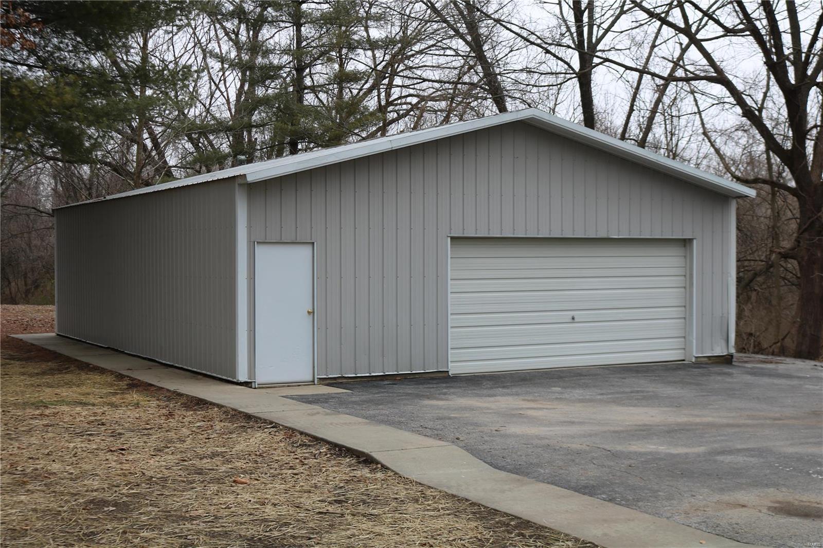 6505 Old St Louis Road Belleville, IL 62223 - Photo 5 of 44 Gallery Image 5
