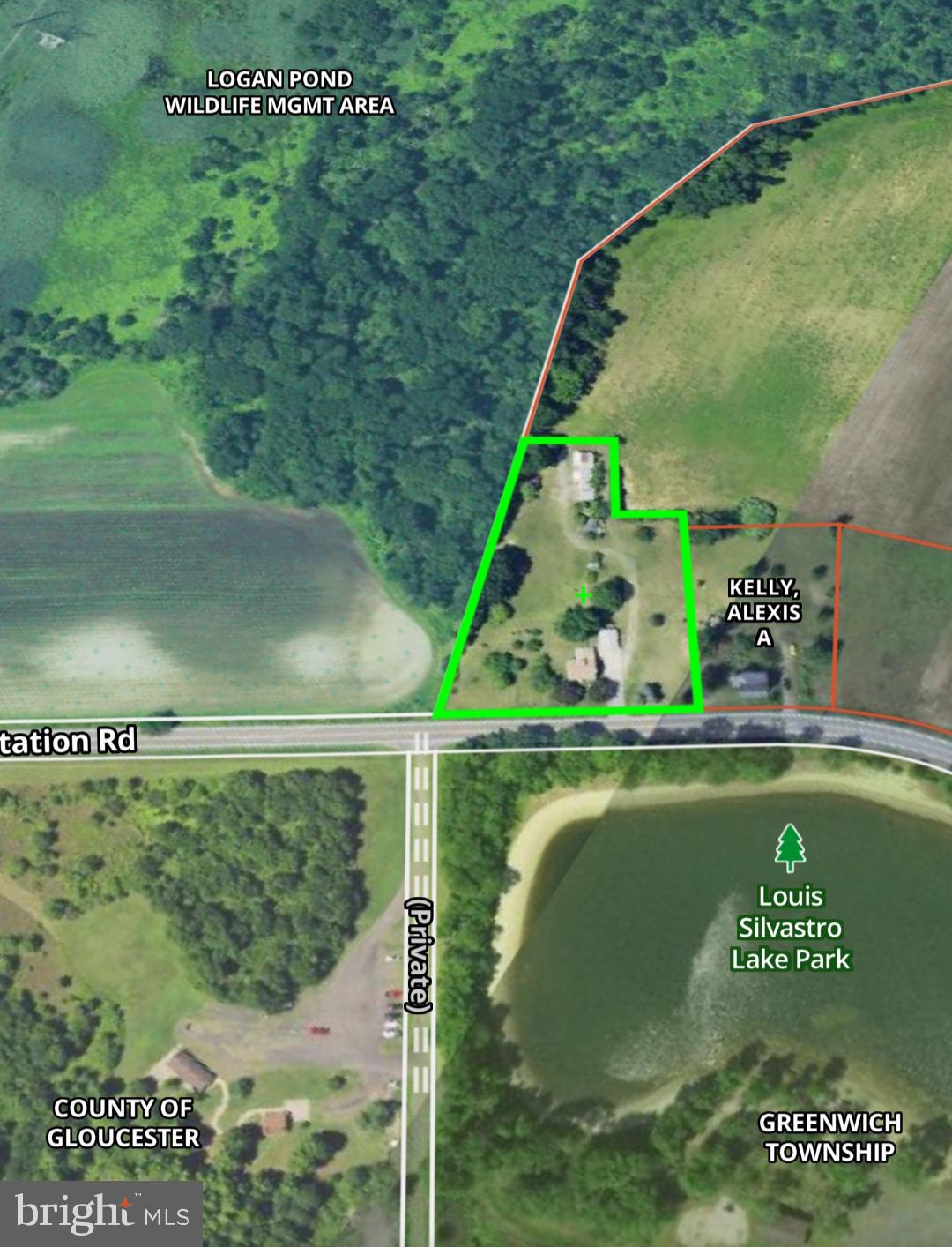 405 Tomlin Road Gibbstown, NJ 08027 - Photo 2 of 26