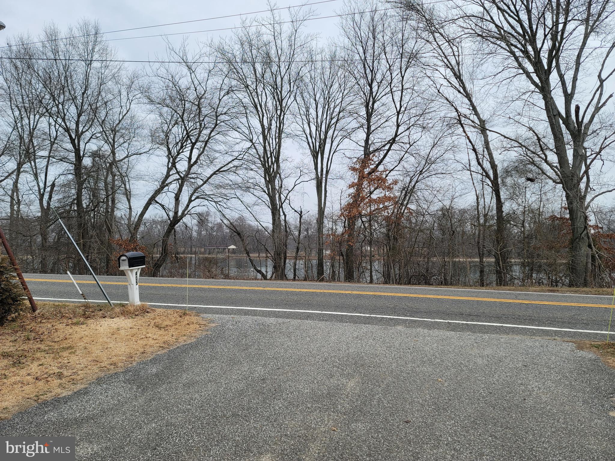 405 Tomlin Road Gibbstown, NJ 08027 - Photo 8 of 26