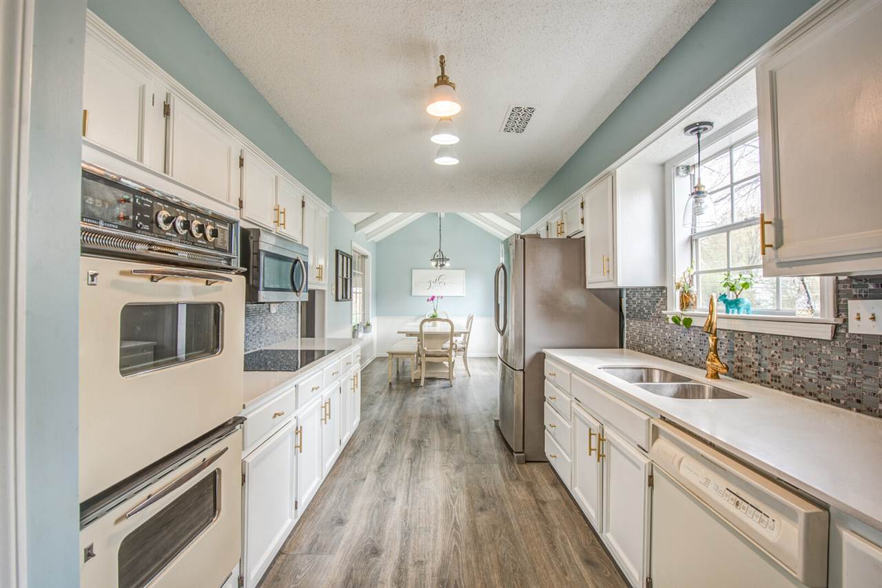 3156 Canyon Road Memphis, TN 38134 - Photo 10 of 25 Quartz countertops with solid surface., new lights