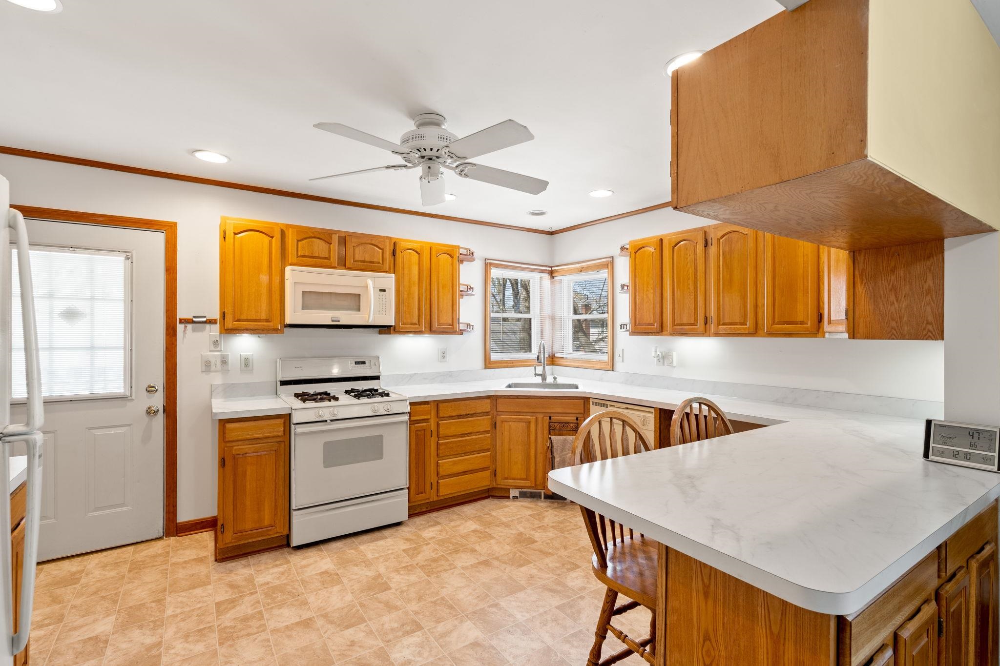 250 Tarrytown Road Manchester, NH 03103 - Photo 23 of 24