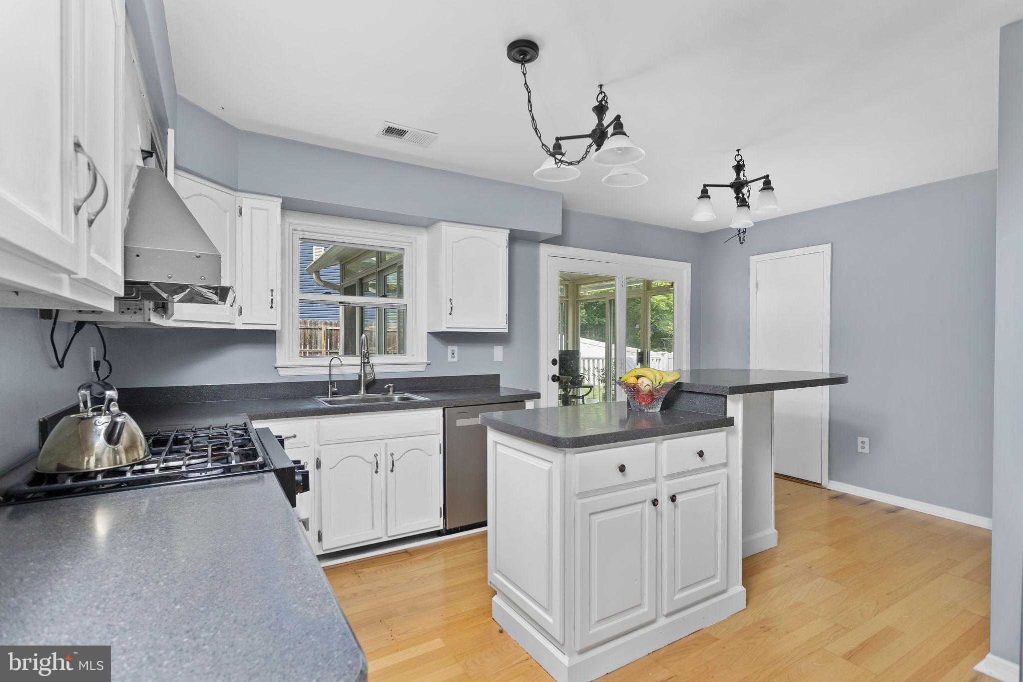 72 Bunker Hill Road Lawrence Township, NJ 08648 - Photo 9 of 29