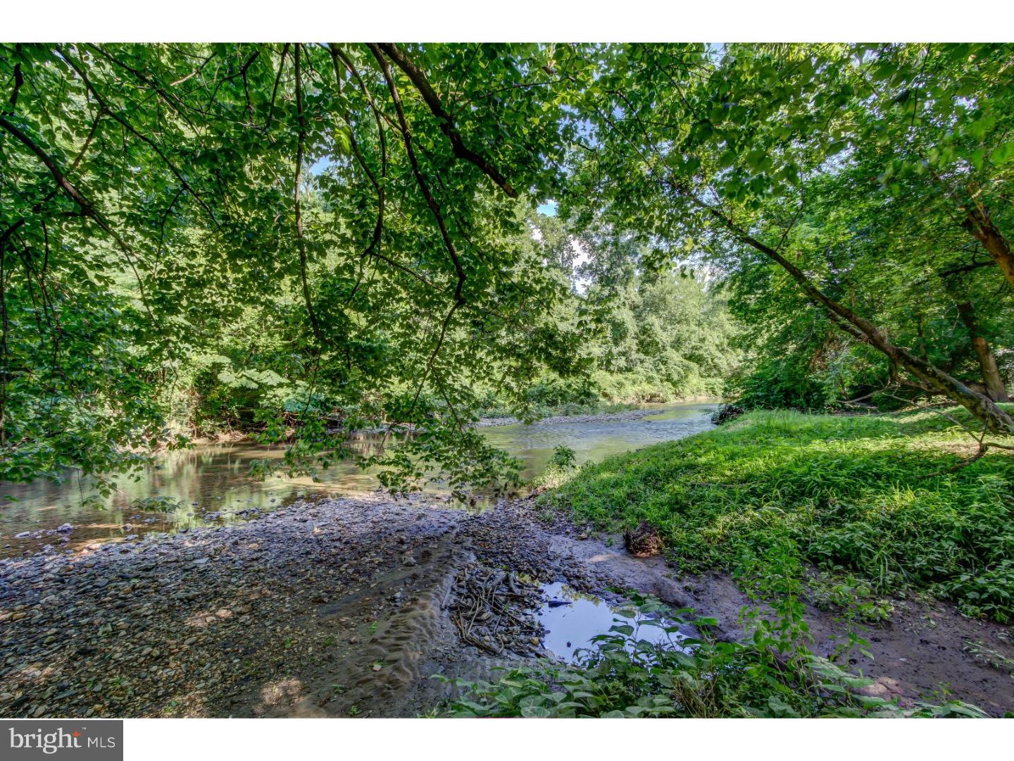 431 Doe Run Lane Springfield, PA 19064 - Photo 7 of 25