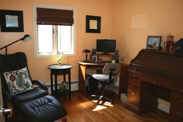 18 East Huckleberry Road Lynnfield, MA 01940 - Photo 4 of 17 Gallery Image 4