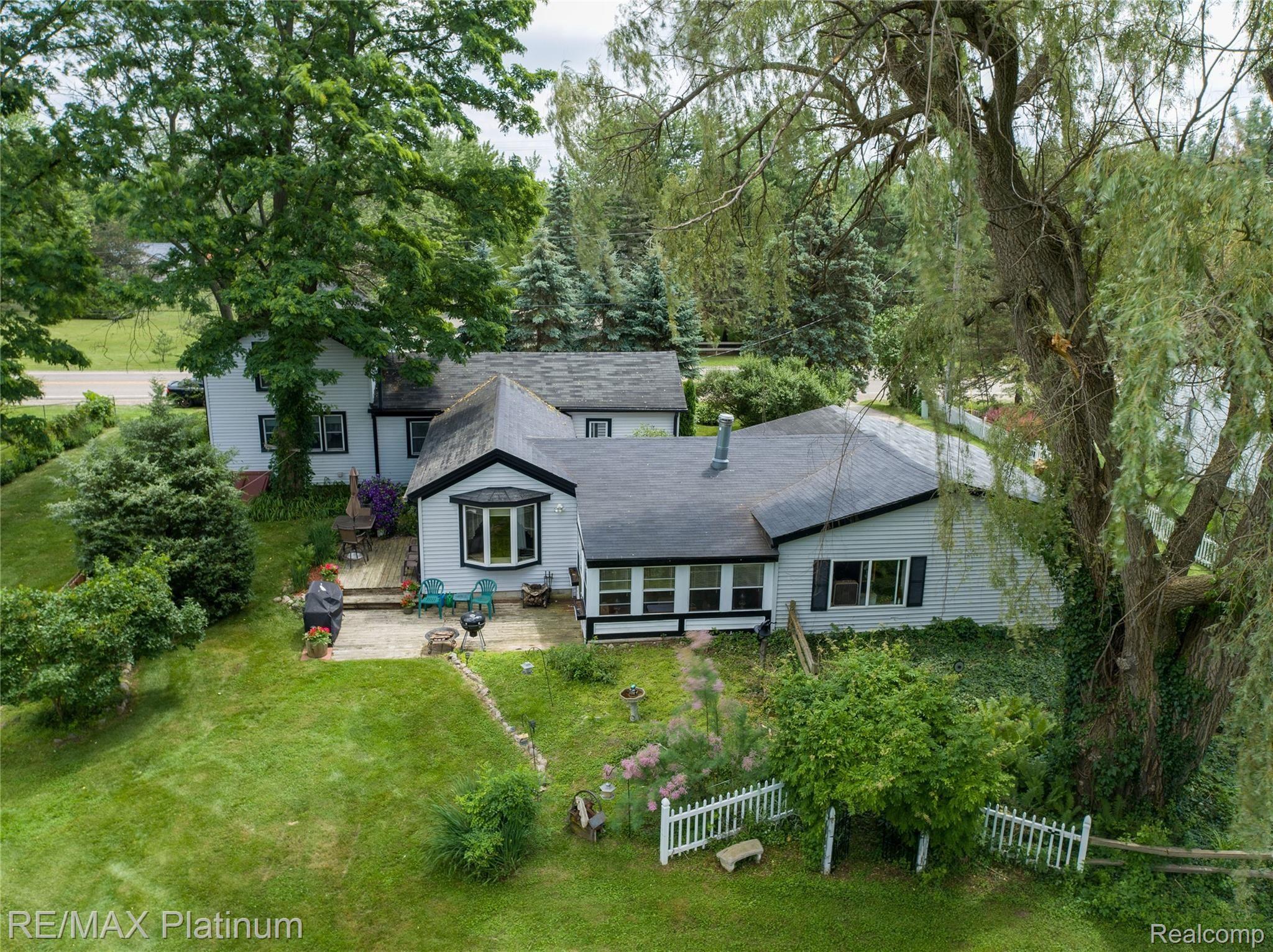 11160 Linden Road Linden, MI 48451 - Photo 2 of 43 11160 Linden Rd REDO HDR8.jpg