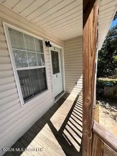 $1,000 | 2110 30th Street, Unit B, Gulfport, MS 39501