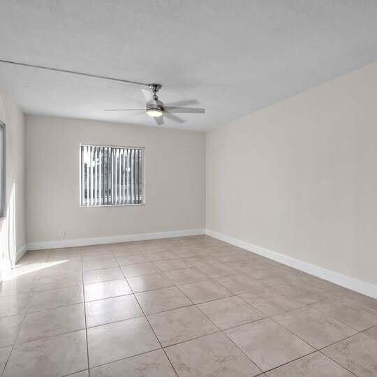 655 Jeffery Street, Unit 7 Boca Raton, FL 33487 - Photo 11 of 12 462386568_1928401914321604_1011509165692
