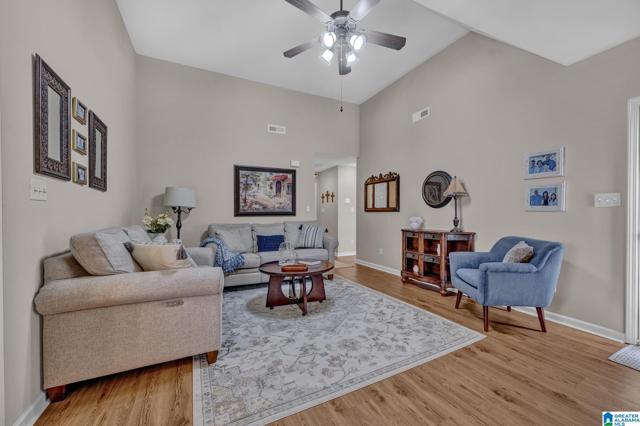 112 Paddington Station Alabaster, AL 35114 - Photo 2 of 8