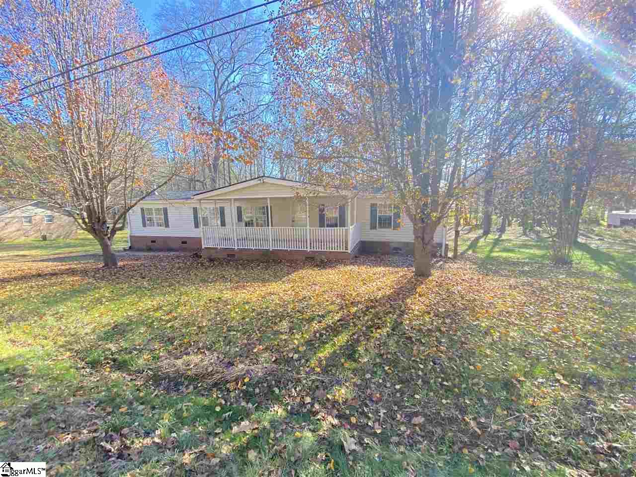 1004 Calhoun Road East Greenwood, SC 29646 - Photo 2 of 13 Gallery Image 2