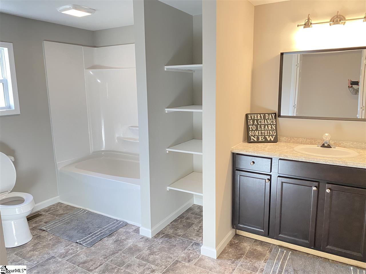 1004 Calhoun Road East Greenwood, SC 29646 - Photo 11 of 13 Gallery Image 11