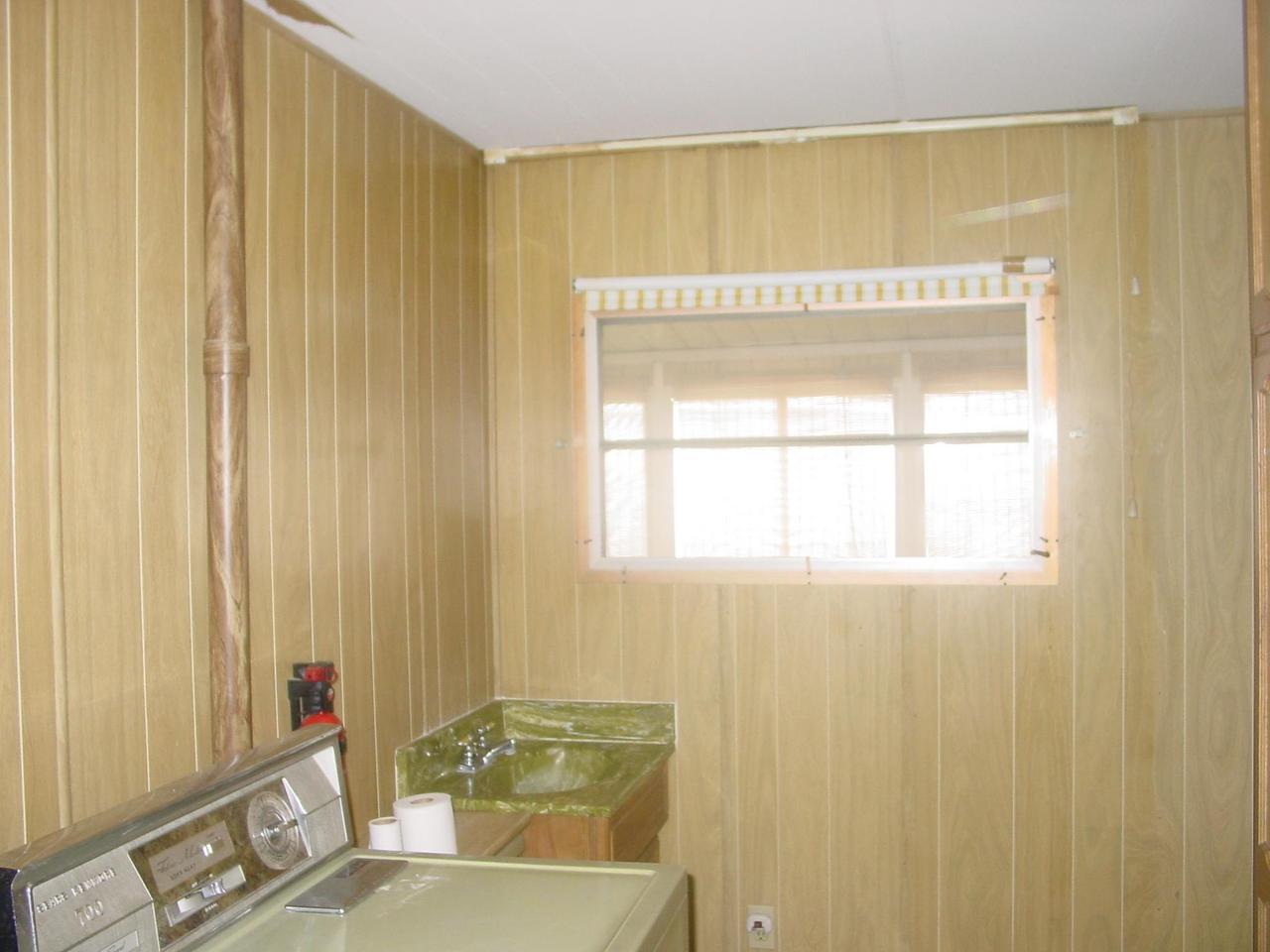 30 Winchester Canyon Road, Unit 94 Goleta, CA 93117 - Photo 10 of 13 Large laundry & half bath