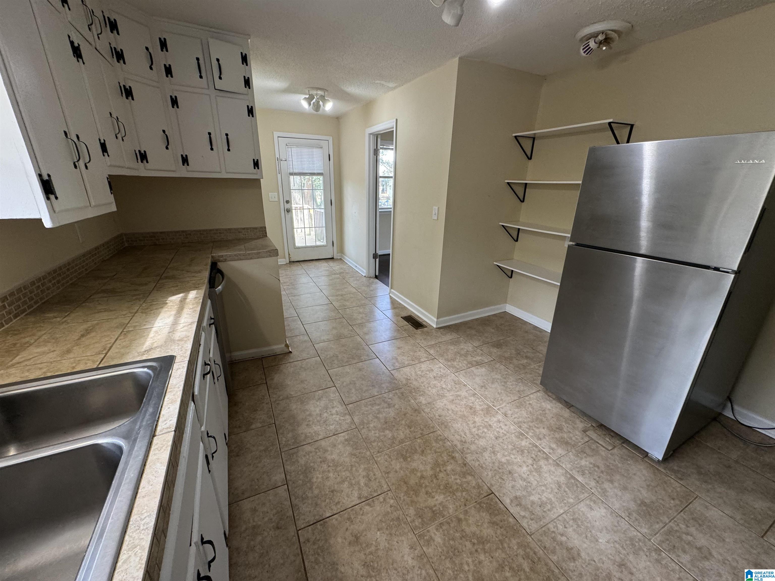 3240 Armstrong Loop Hayden, AL 35079 - Photo 13 of 33