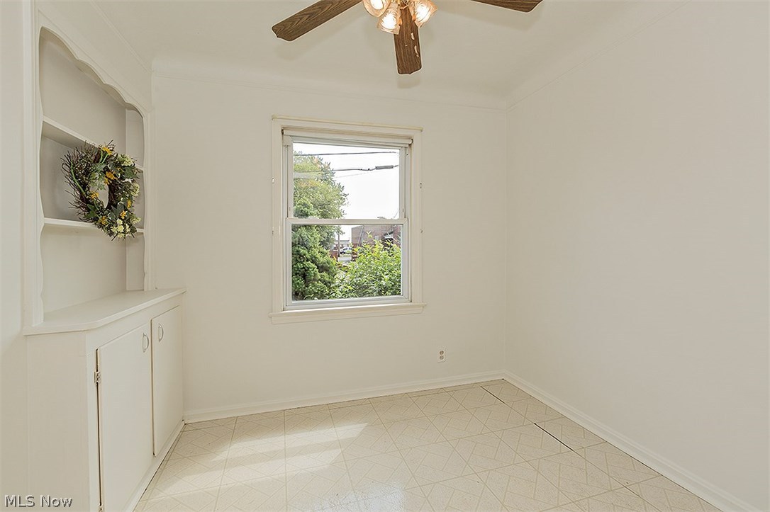 1458 Sunset Road Cleveland, OH 44124 - Photo 11 of 33
