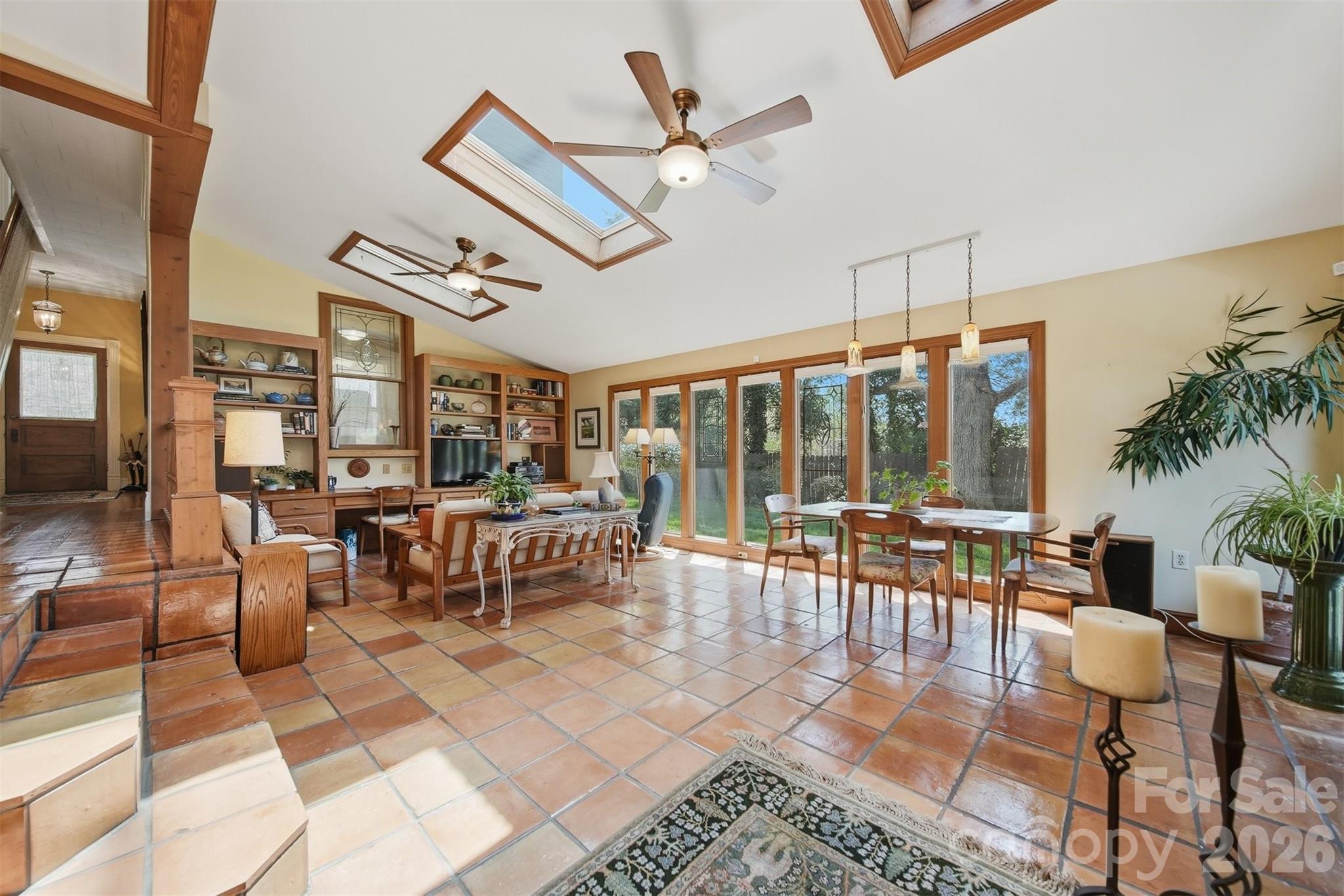 321 9th Street Northwest Hickory, NC 28601 - Photo 11 of 48