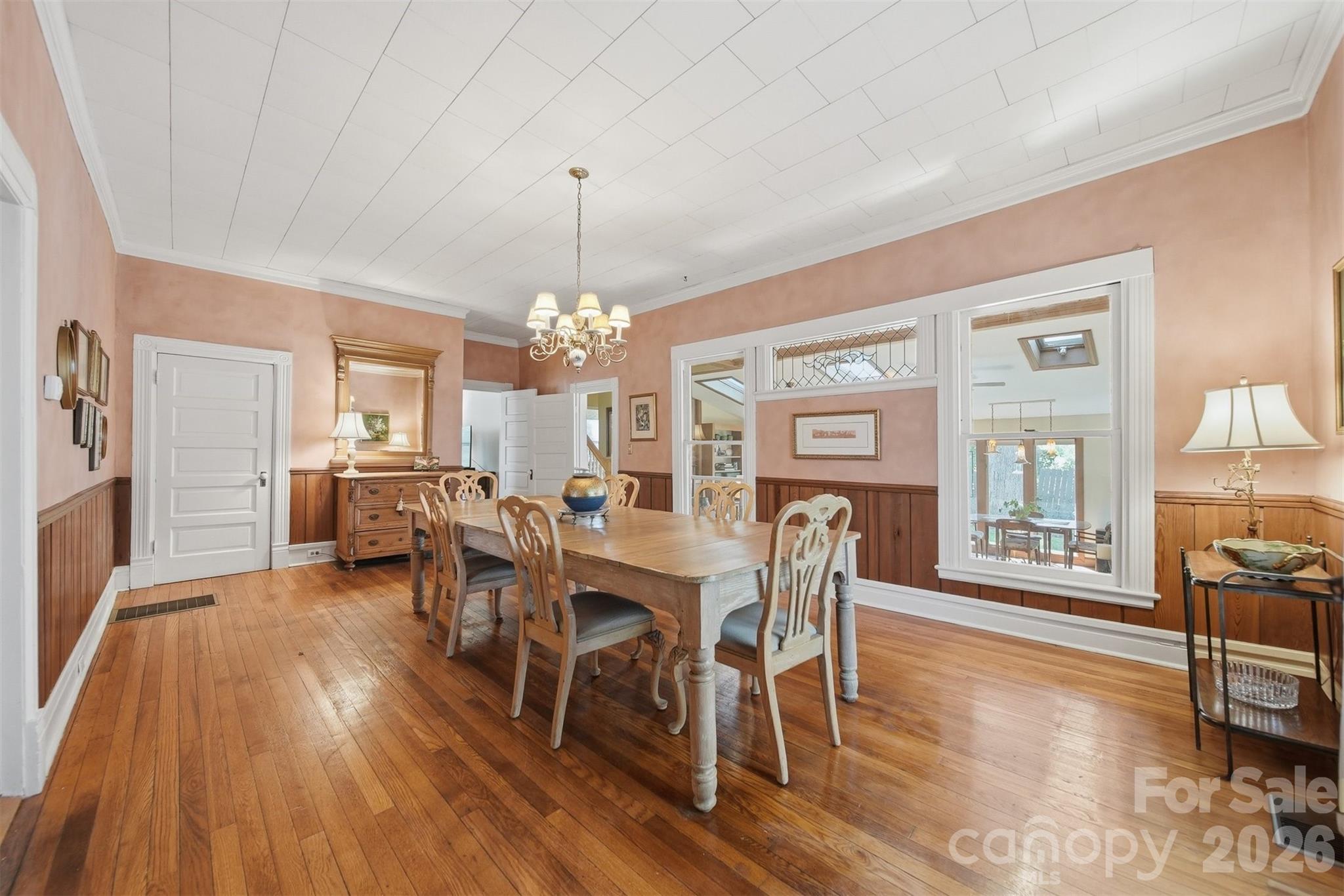 321 9th Street Northwest Hickory, NC 28601 - Photo 15 of 48