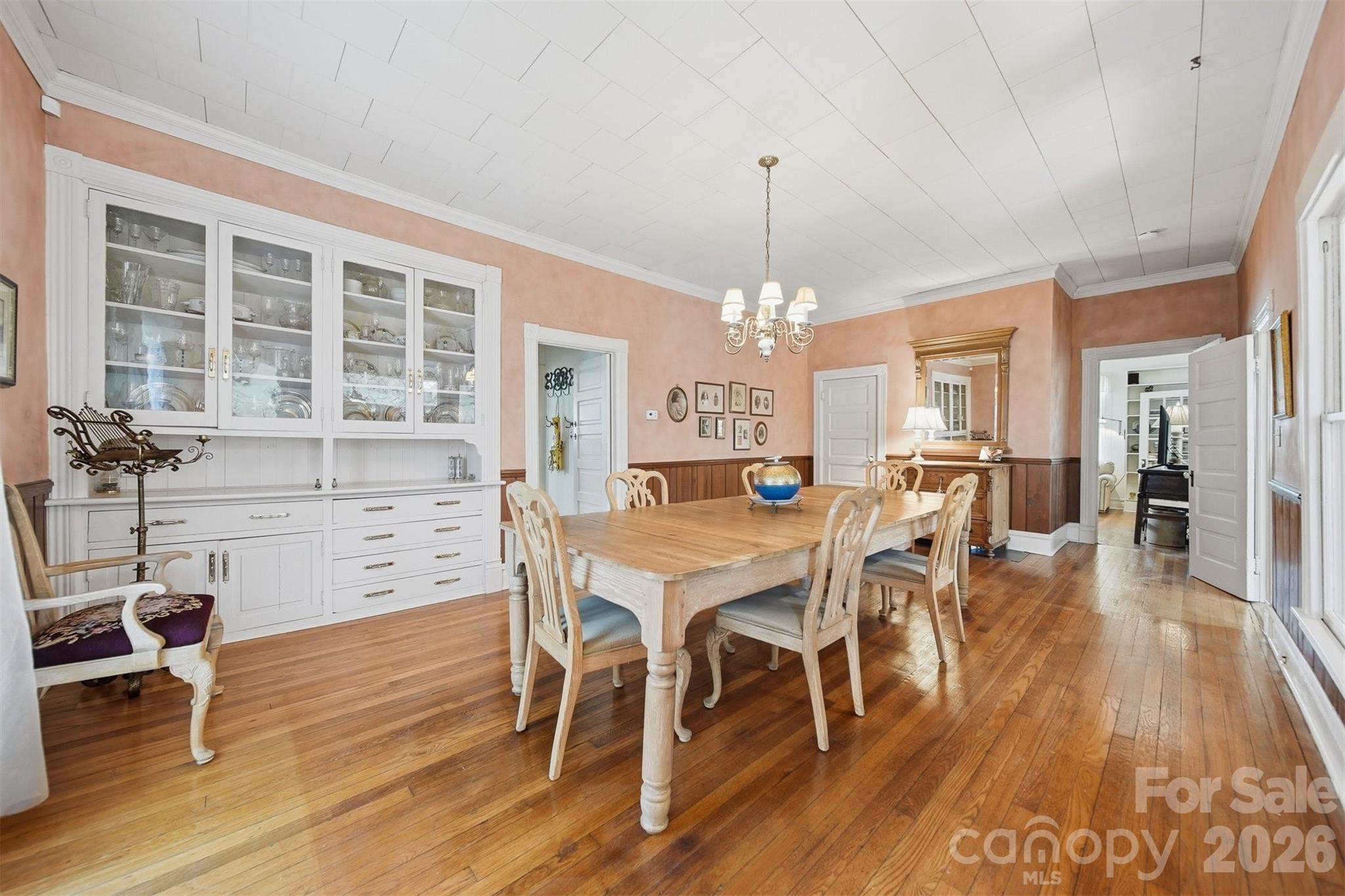 321 9th Street Northwest Hickory, NC 28601 - Photo 16 of 48