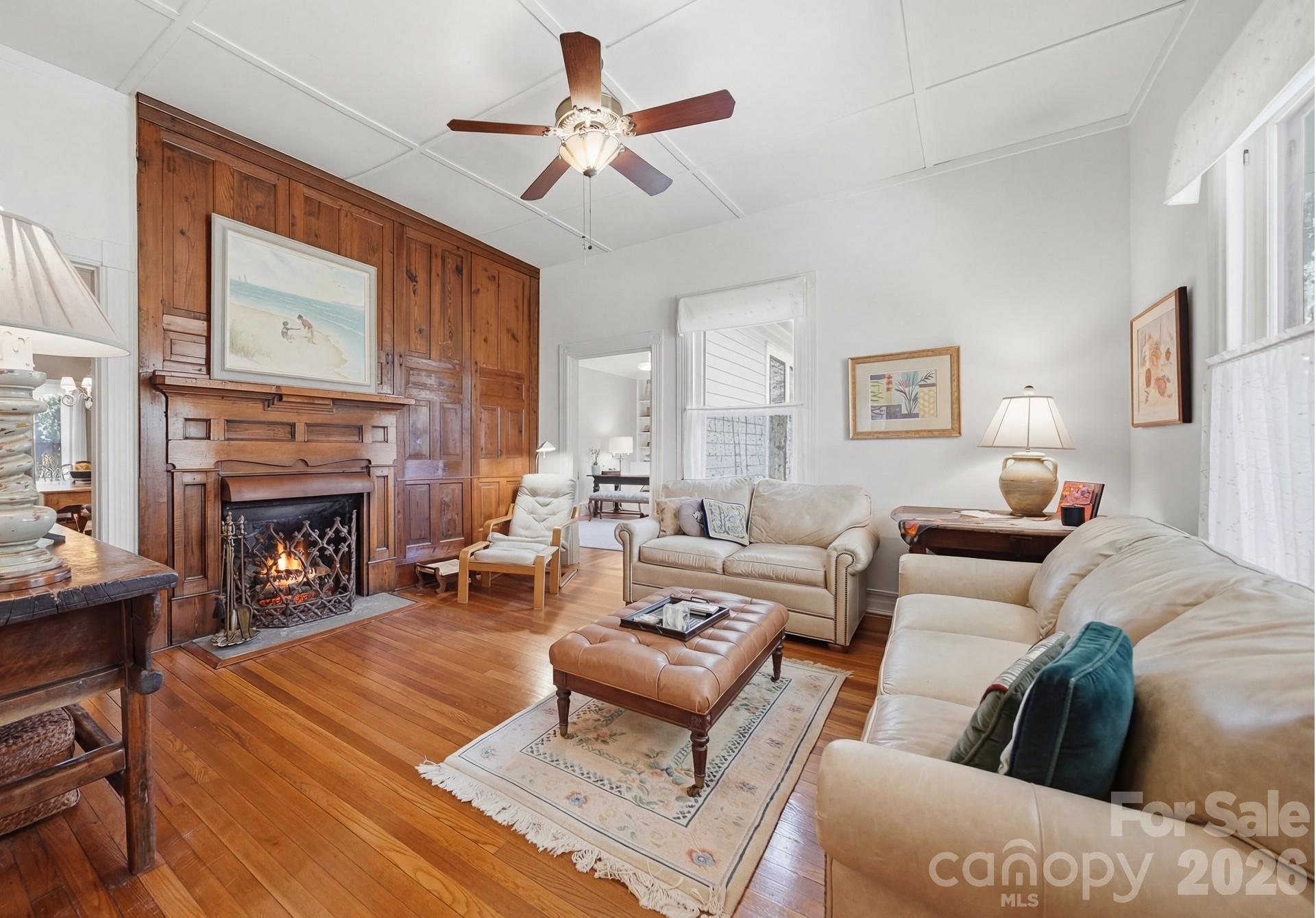 321 9th Street Northwest Hickory, NC 28601 - Photo 17 of 48