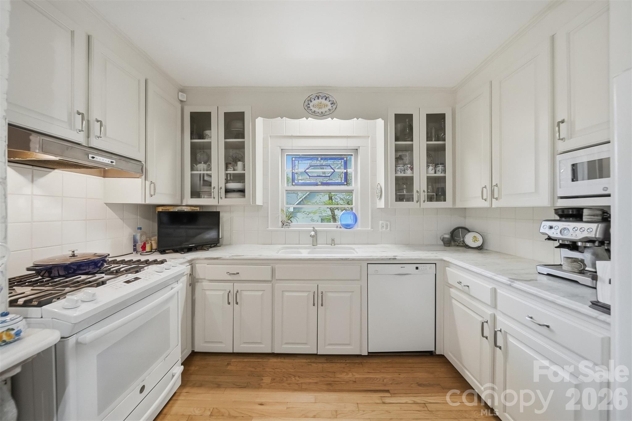 321 9th Street Northwest Hickory, NC 28601 - Photo 22 of 48