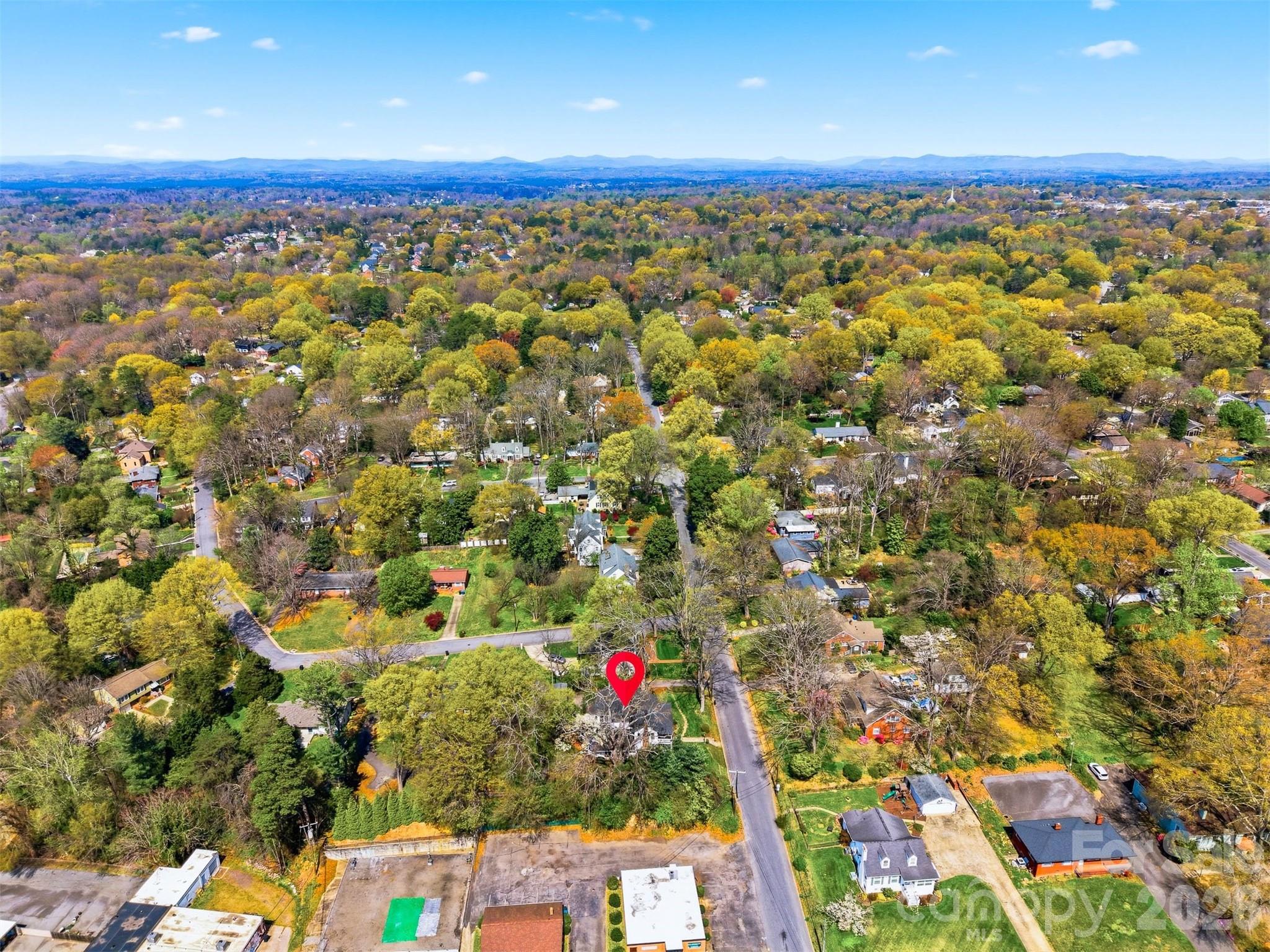 321 9th Street Northwest Hickory, NC 28601 - Photo 3 of 48