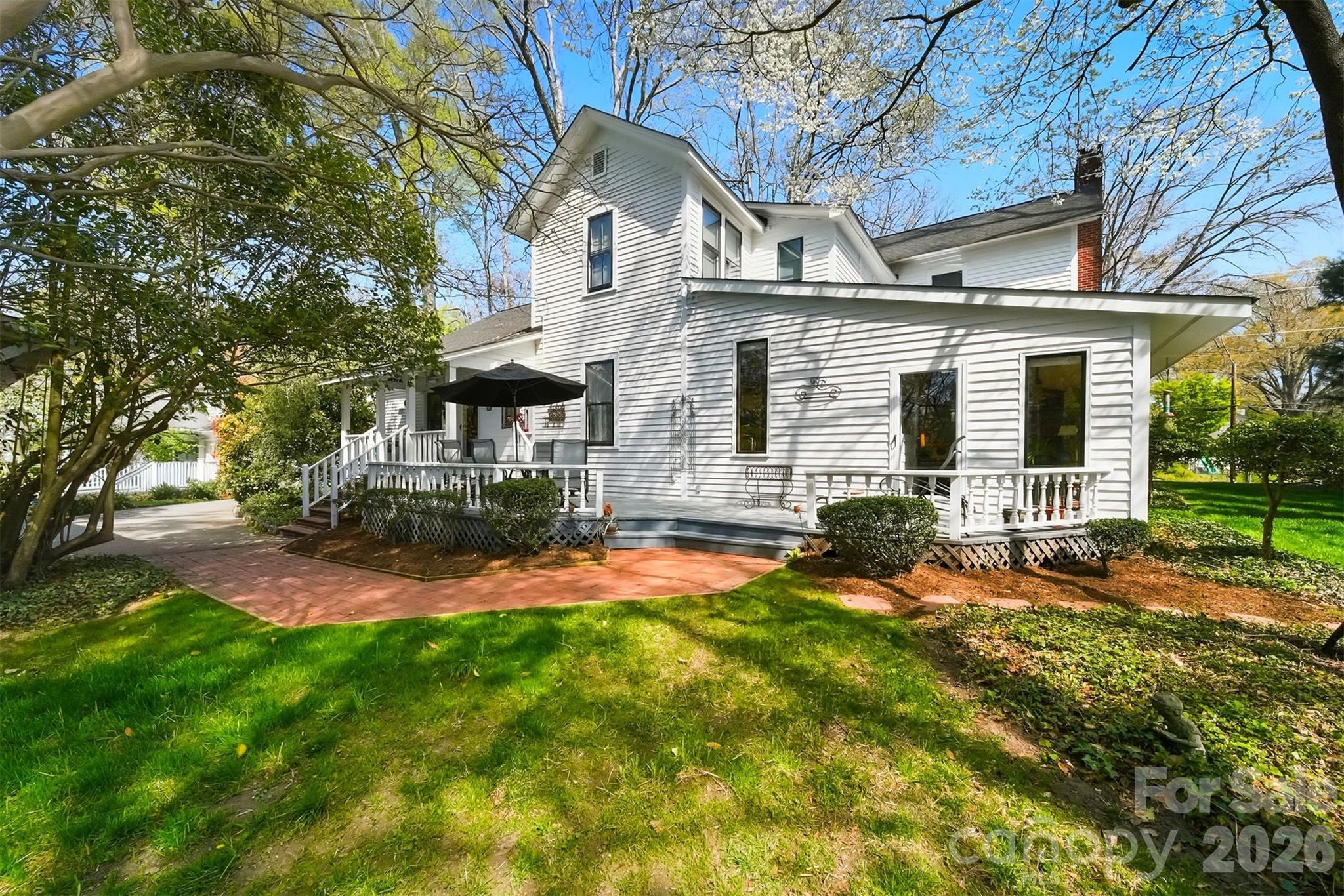 321 9th Street Northwest Hickory, NC 28601 - Photo 40 of 48
